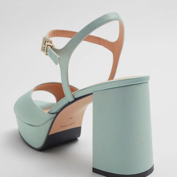 & OTHER STORIES Platform Heeled Sandals - Picture 4 of 4